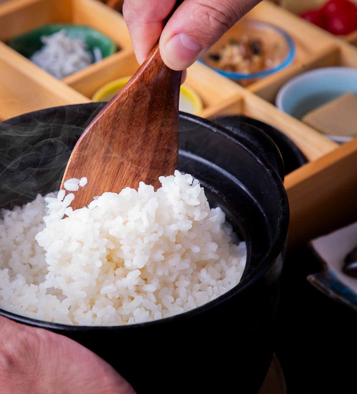朝 食